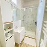 Maison Proche Et Centre Ville, Climatisee Avec Menage, Draps Et Serviettes Inclus *