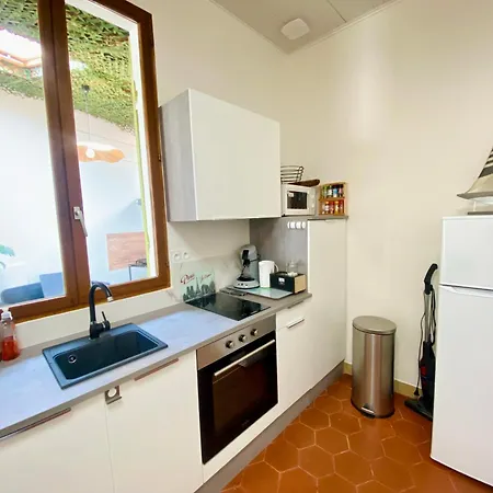Maison Proche Plage Et Centre Ville, Menage Et Draps Compris Holiday home