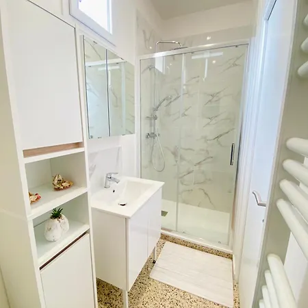 Plage Et Centre Ville A Pied, La Maison Du Pecheur Est Climatisee Avec Menage, Draps Et Serviettes Inclus *