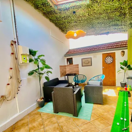 בית נופש Plage Et Centre Ville A Pied, La Maison Du Pecheur Est Climatisee Avec Menage, Draps Et Serviettes Inclus