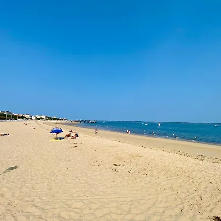 Plage Et Centre Ville A Pied, La Maison Du Pecheur Est Climatisee Avec Menage, Draps Et Serviettes Inclus * ארסשון