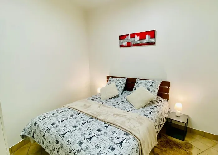 Maison Proche Et Centre Avec Menage, Draps Et Serviettes Inclus *